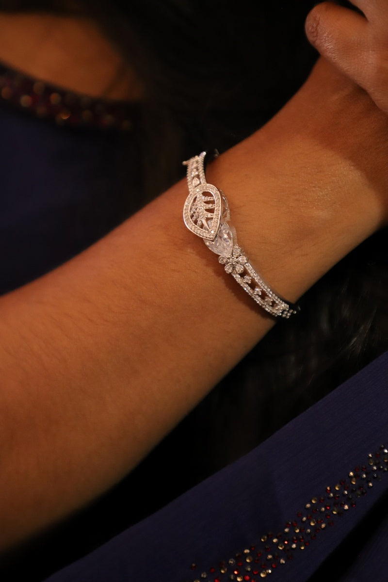 AD Dewdrop Bangle