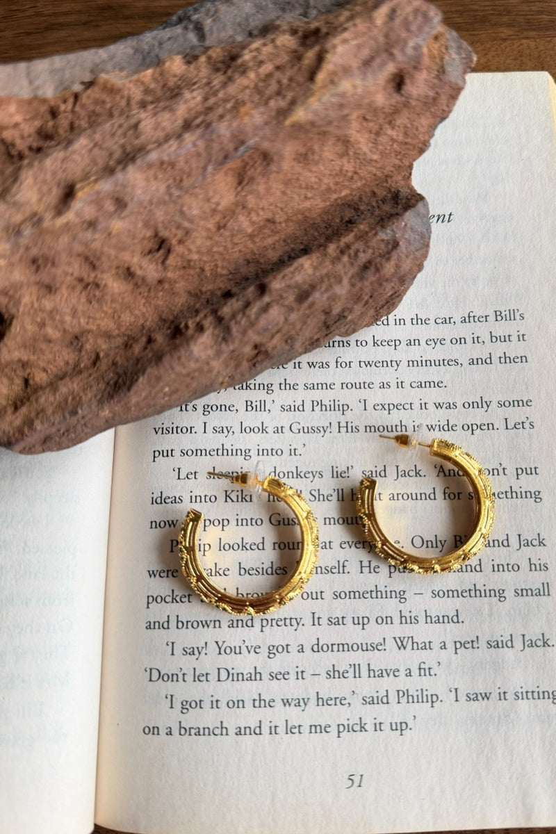 Luxe Vibe Earring