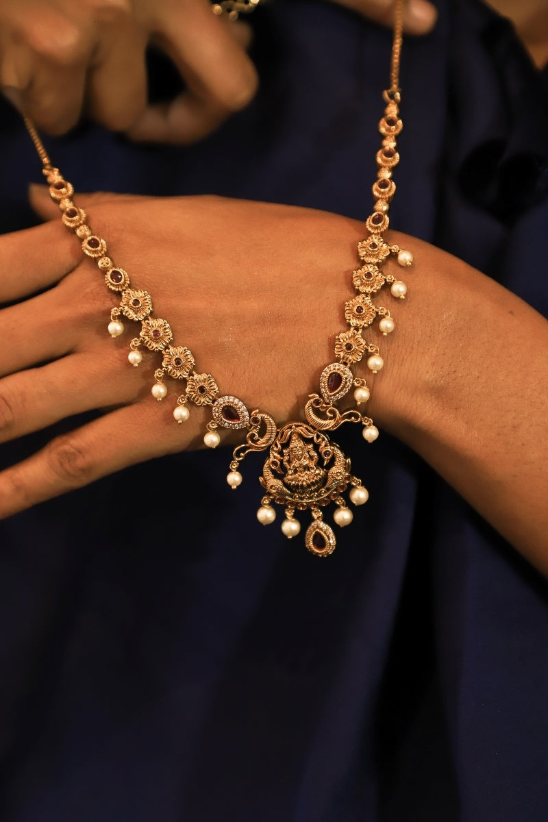 Temple-Nakshi Haram with Earring