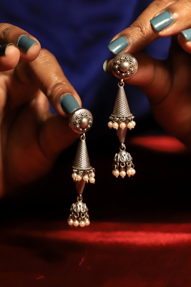 Nila Taranga Earring